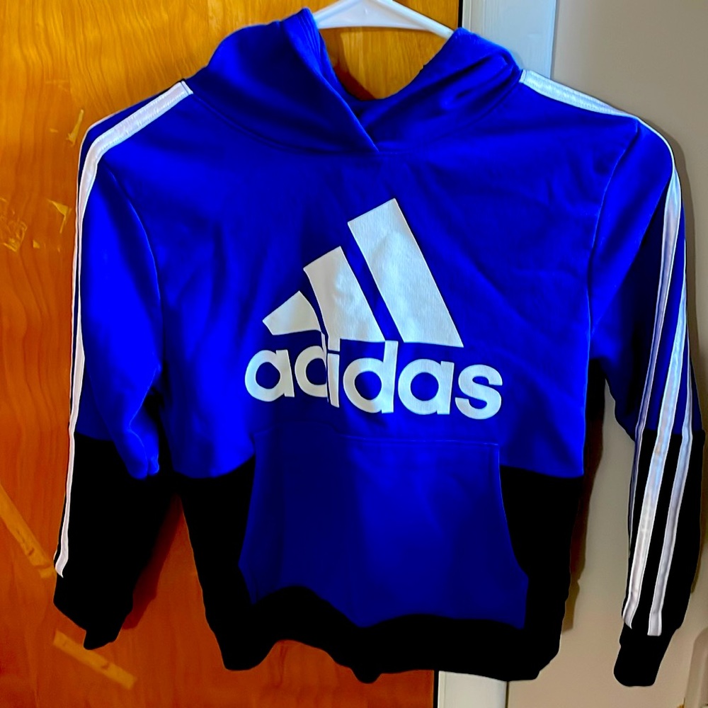 EUC Adidas boy’s hoodie sweatshirt size 8